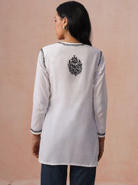 Rumah Wanita Chikankari Motif Etnik Bersulam Kurta Chikankari