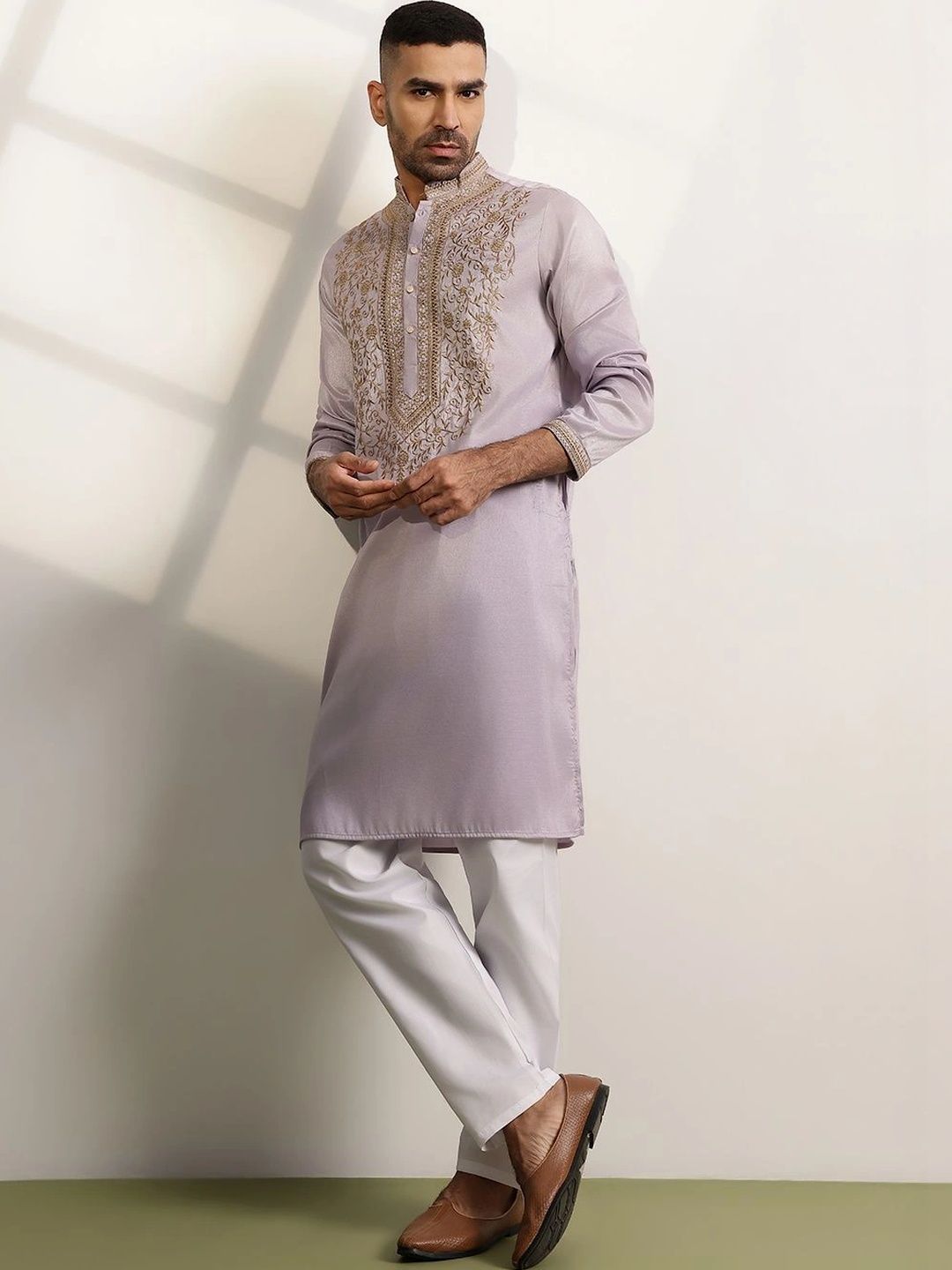 Anouk Men Ethnic Motifs Embroidered Regular Thread Work Kurta with Trousers