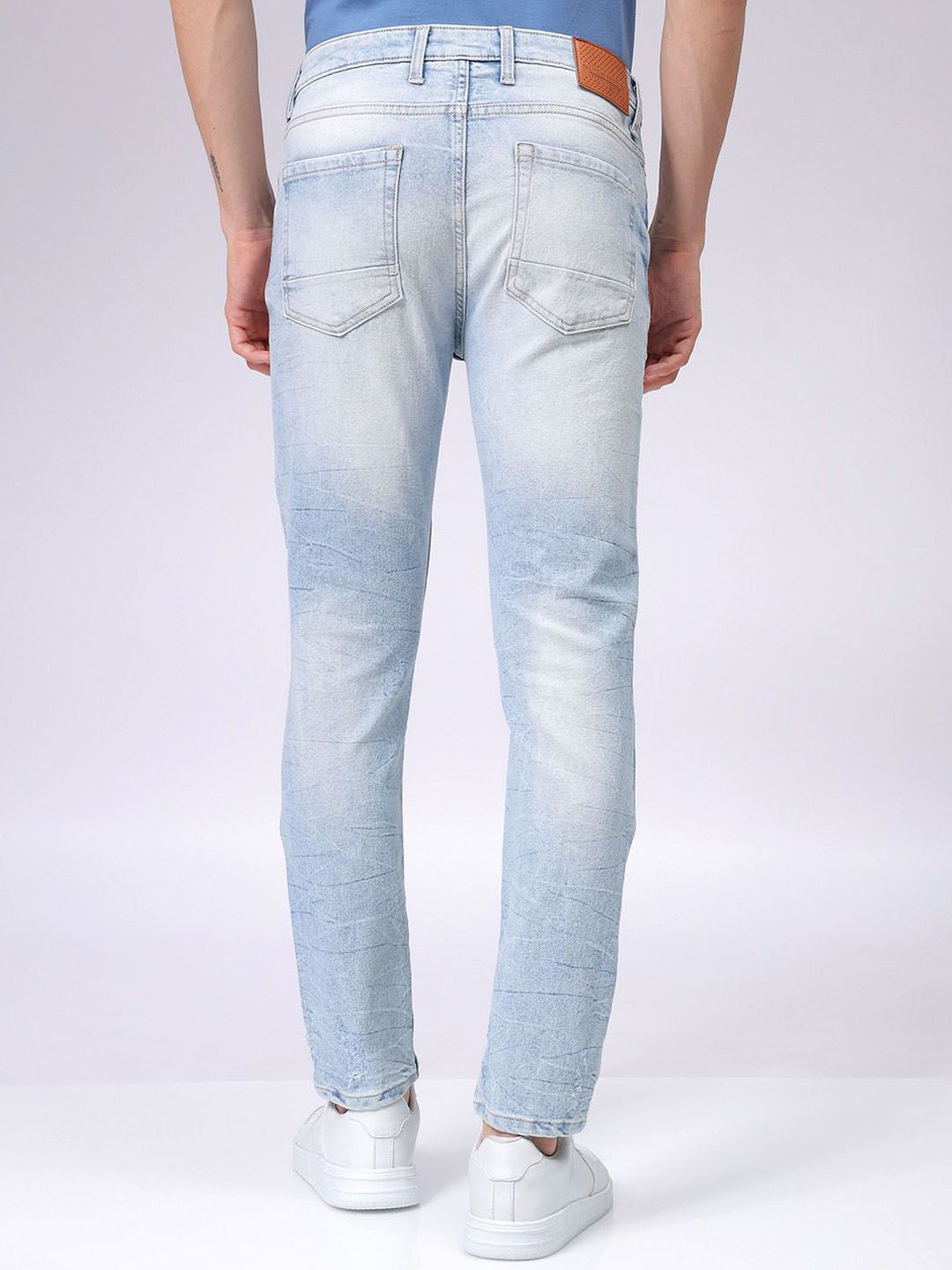 The Indian Garage Co Men Cotton Slim Fit Mildly Distressed Heavy Fade Stretchable Jeans