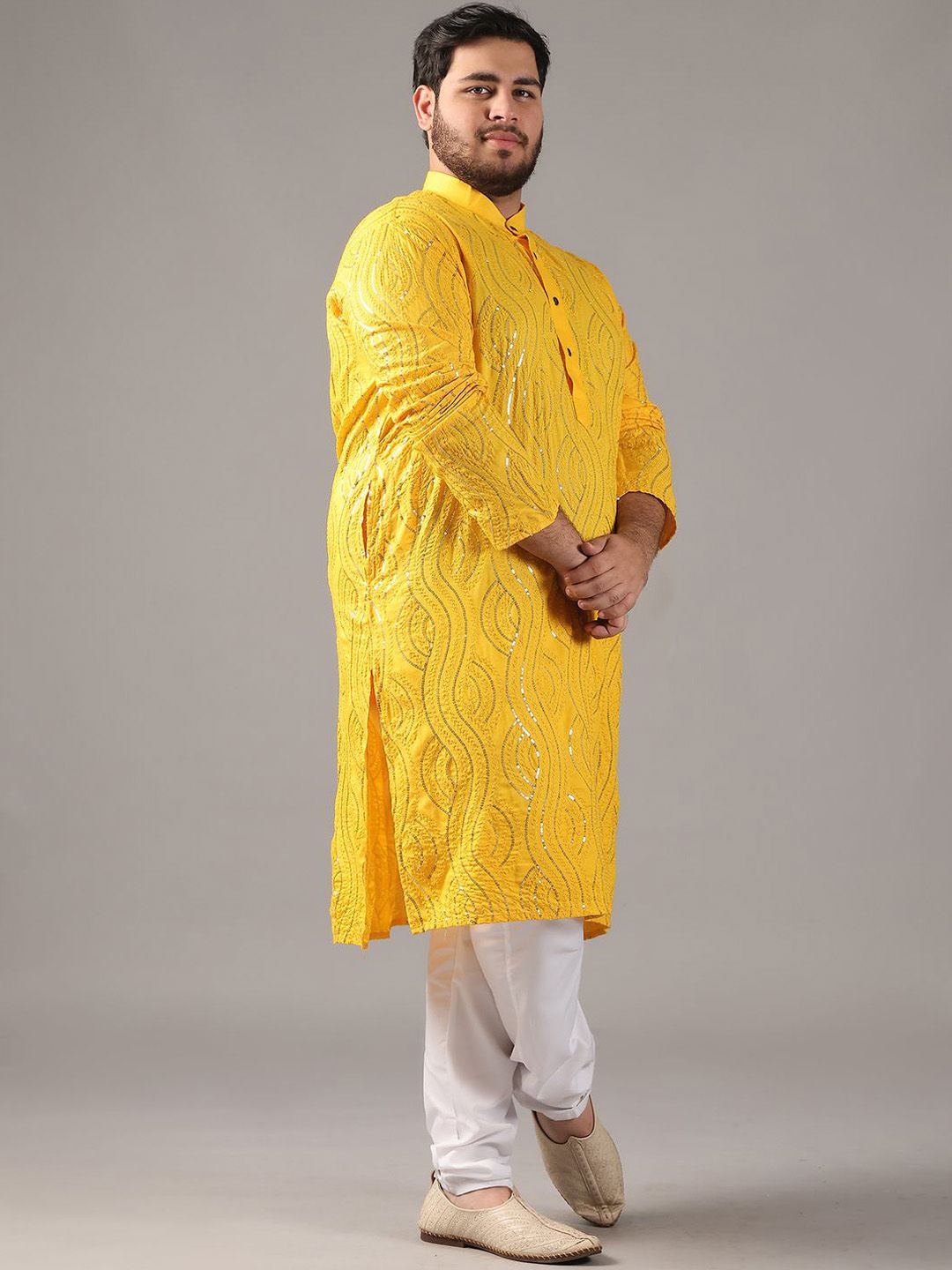 SOJANYA PLUS Plus Size Men Floral Embroidered Sequnnied Pure Cotton Kurta With Pyjamas