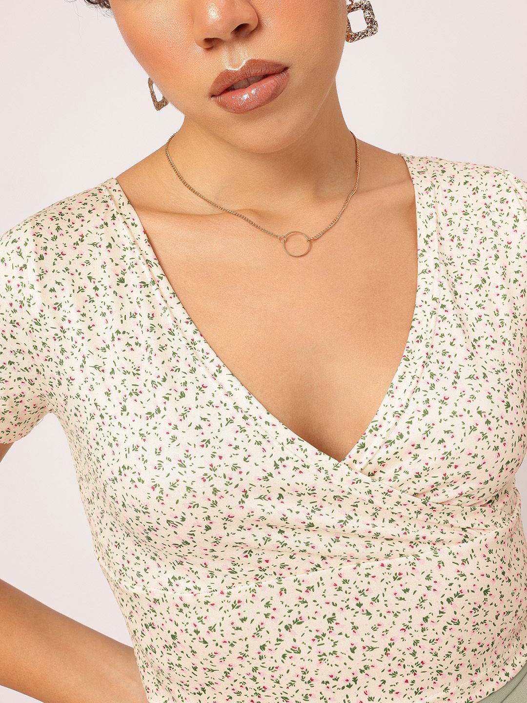 DressBerry Ditsy Dreams Floral Print Crop Top
