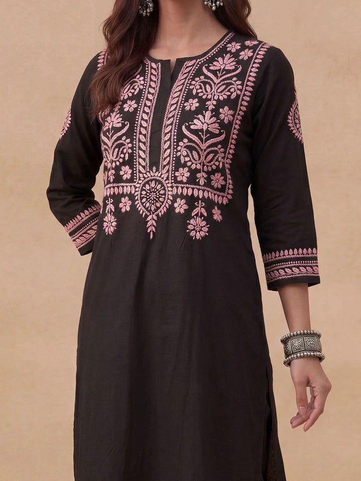 Rumah Chikankari Kurta Chikankari Biasa Wanita dengan Seluar