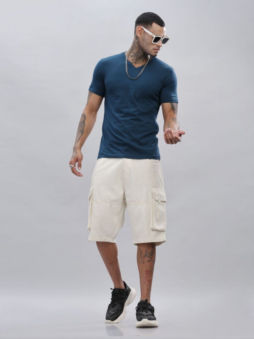 ADRO Lelaki Solid V-Neck Cotton T-shirt