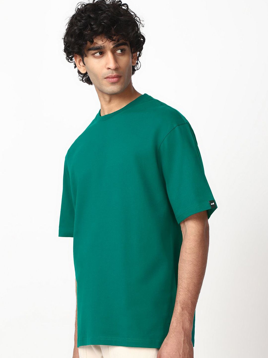 Bewakoof Men Solid Round Neck Cotton Oversized T-shirt