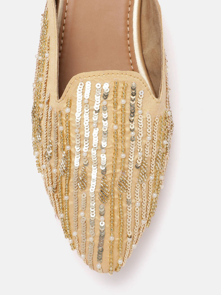 House of Pataudi Women Ethnic Embellished Mules