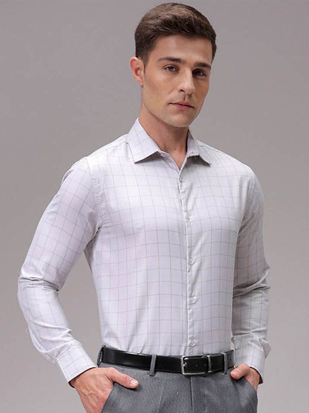 The Indian Garage Co. X Luxe Men Slim Fit Opaque Checked Formal Shirt