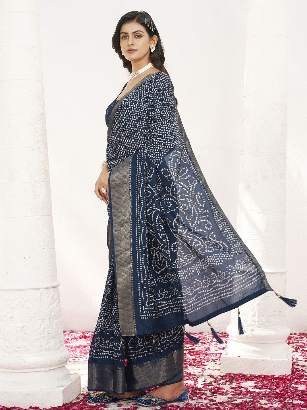 Tikhi Imli Bandhani Printed Zari Polycotton Saree