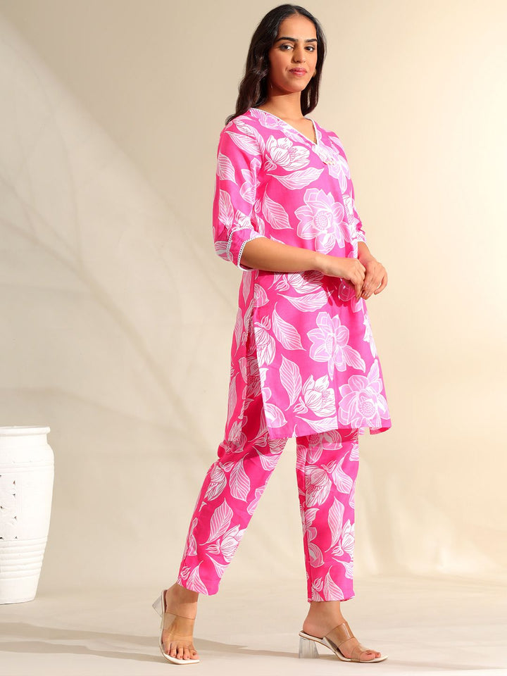 Mamicha Women Floral Printed Regular Pure Cotton Kurta with Trousers