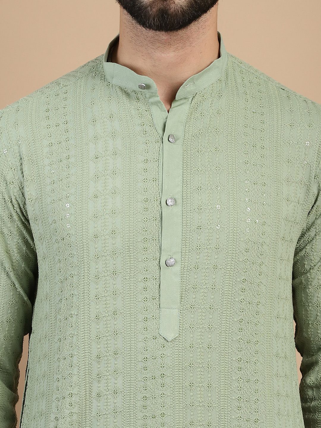 Motif Etnik Anouk Bersulam Kurta Lurus Kapas Tulen Bersulam dengan Churidar