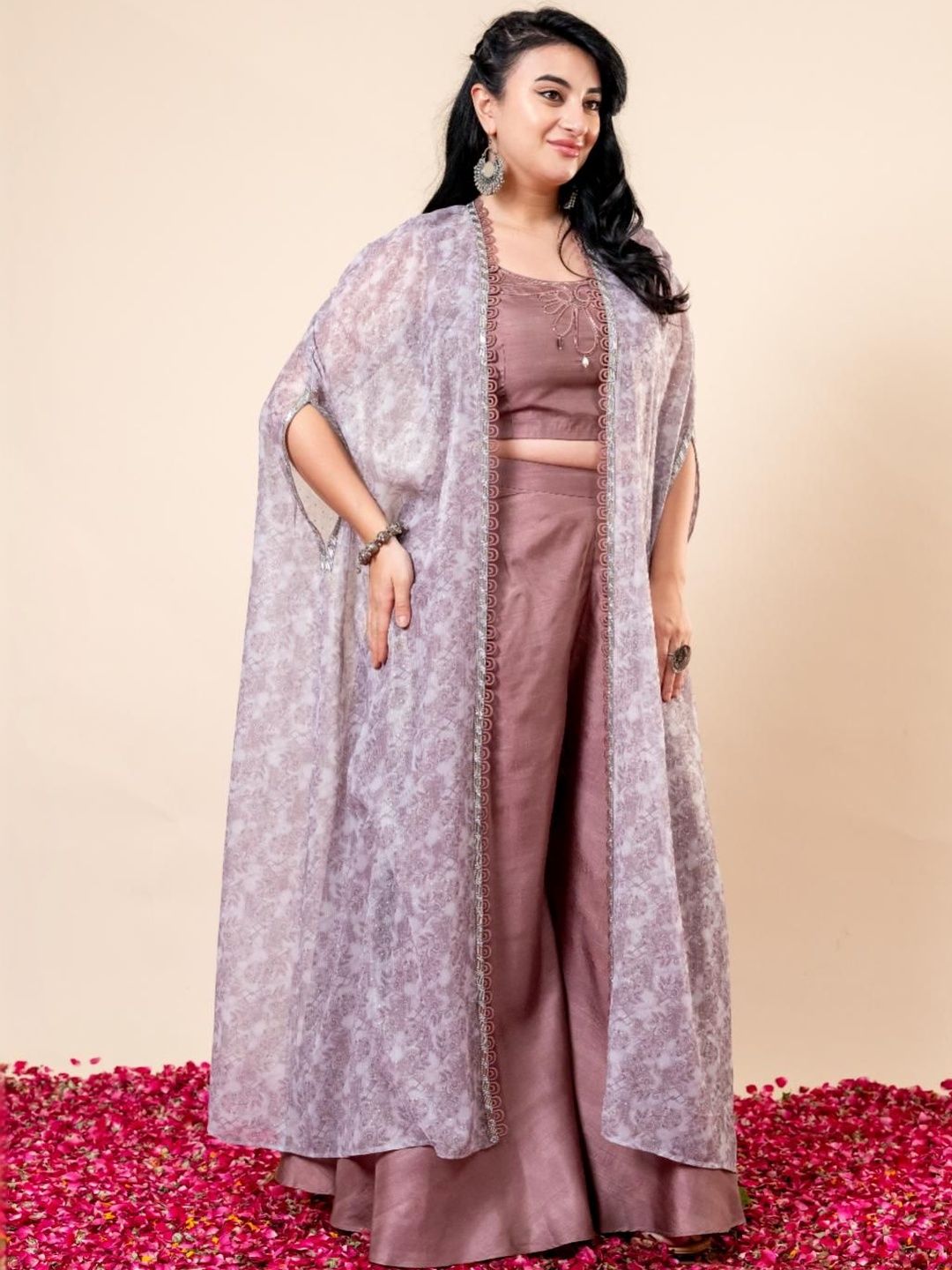 Atasan Crop Leher Bulat Bercetak Mamicha Dengan Set Co-Ords Cape & Palazzos