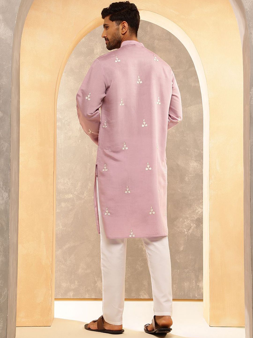 Anouk Men Floral Embroidered Regular Thread Work Kurta with Pyjamas