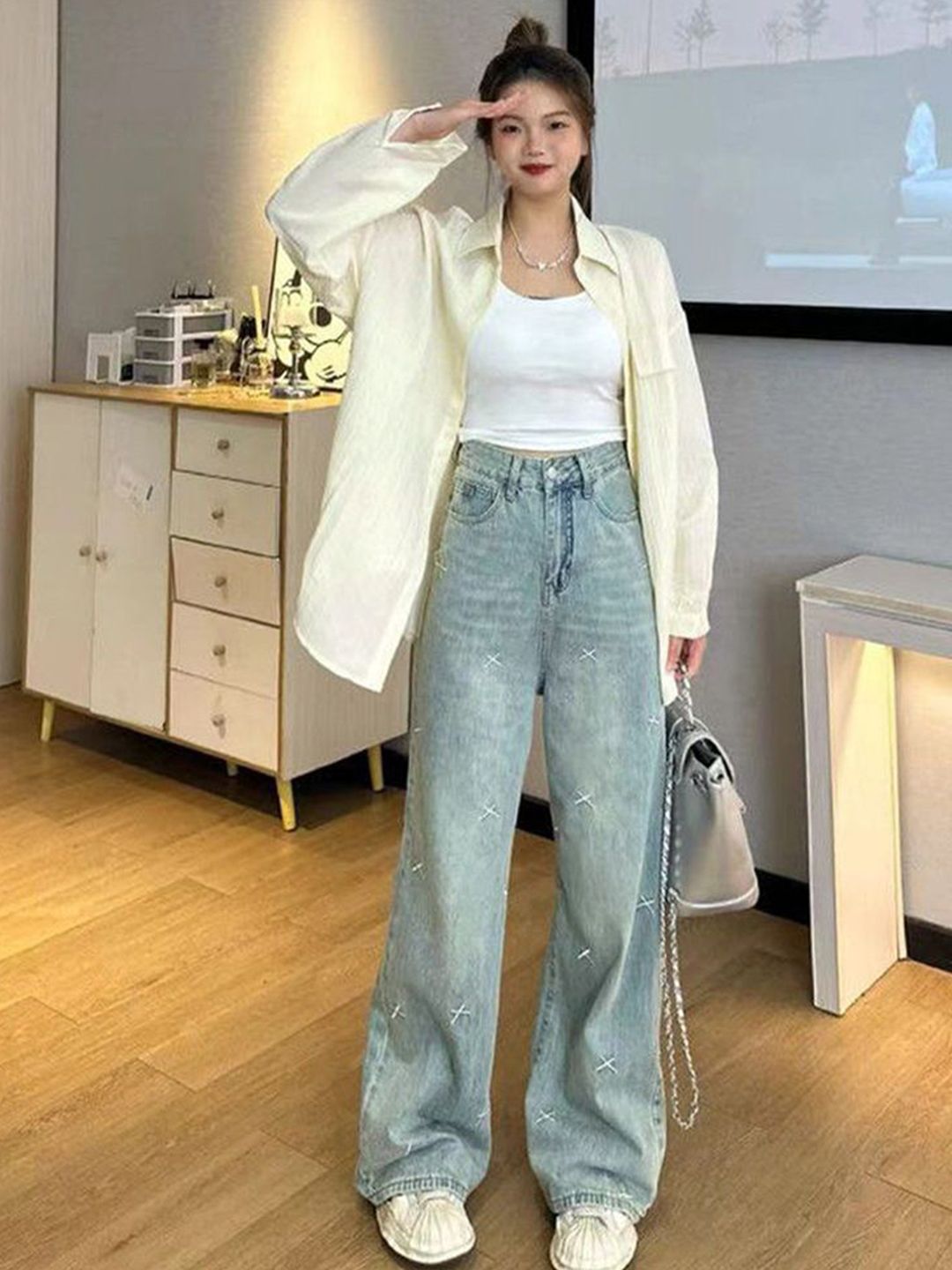DressBerry Women Wide Leg High-Rise Light Fade Jeans