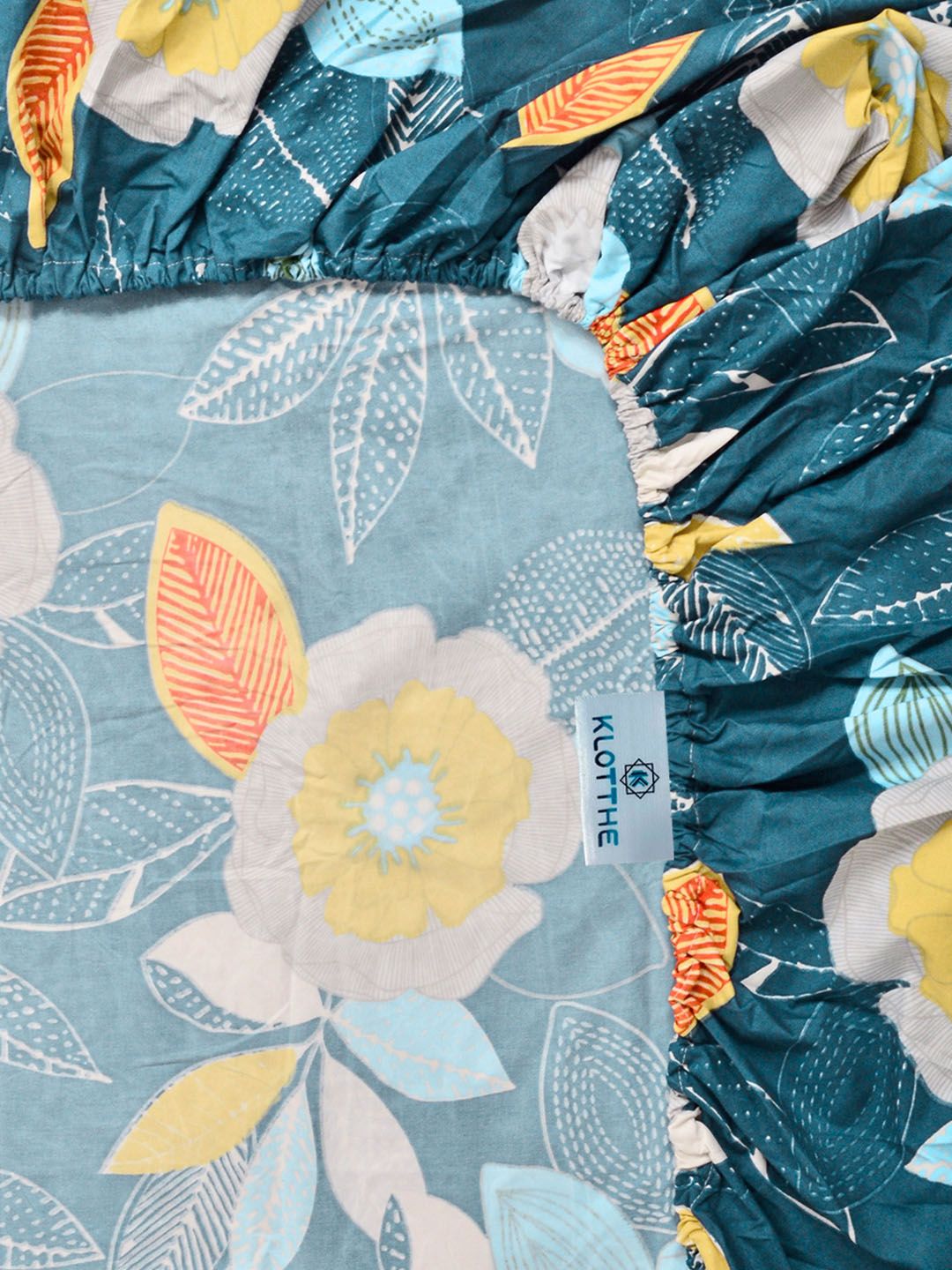 KLOTTHE Blue & White Printed 300 TC Double Bedsheet With 2 Pillow Covers- 2.5 m x 2.25 m