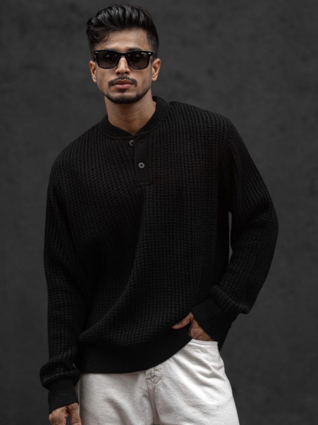 Powerlook Men Solid Henley Neck T-shirt