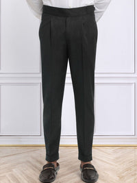KLOTTHE Men Textured Slim Fit Easy Wash Pleated Trousers