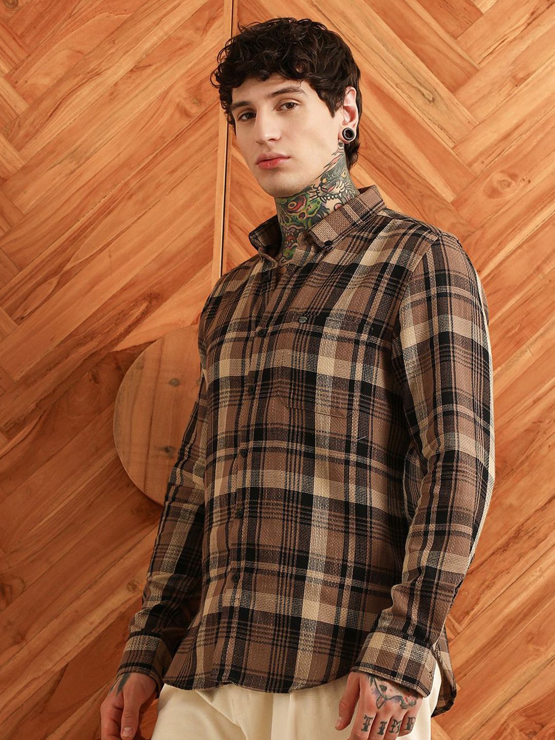 Campus Sutra Men Comfort Fit Checked Button-Down Collar Cotton Casual Shirt