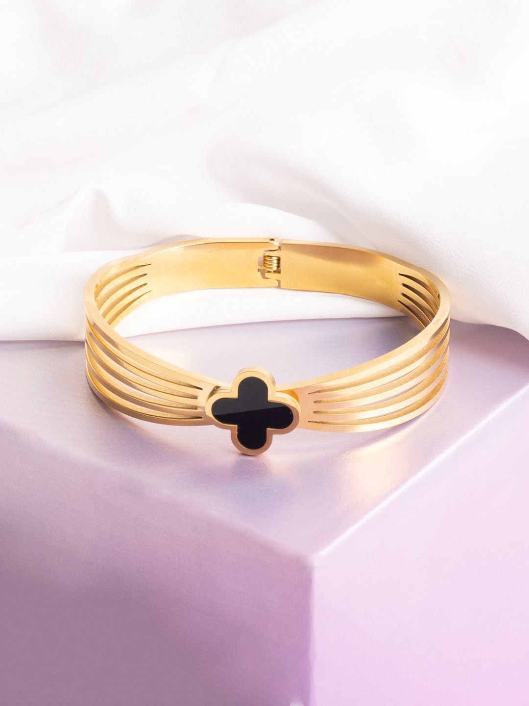 VOGUE PANASH Wanita Brass Gold-plated Bangle-Style Bracelet