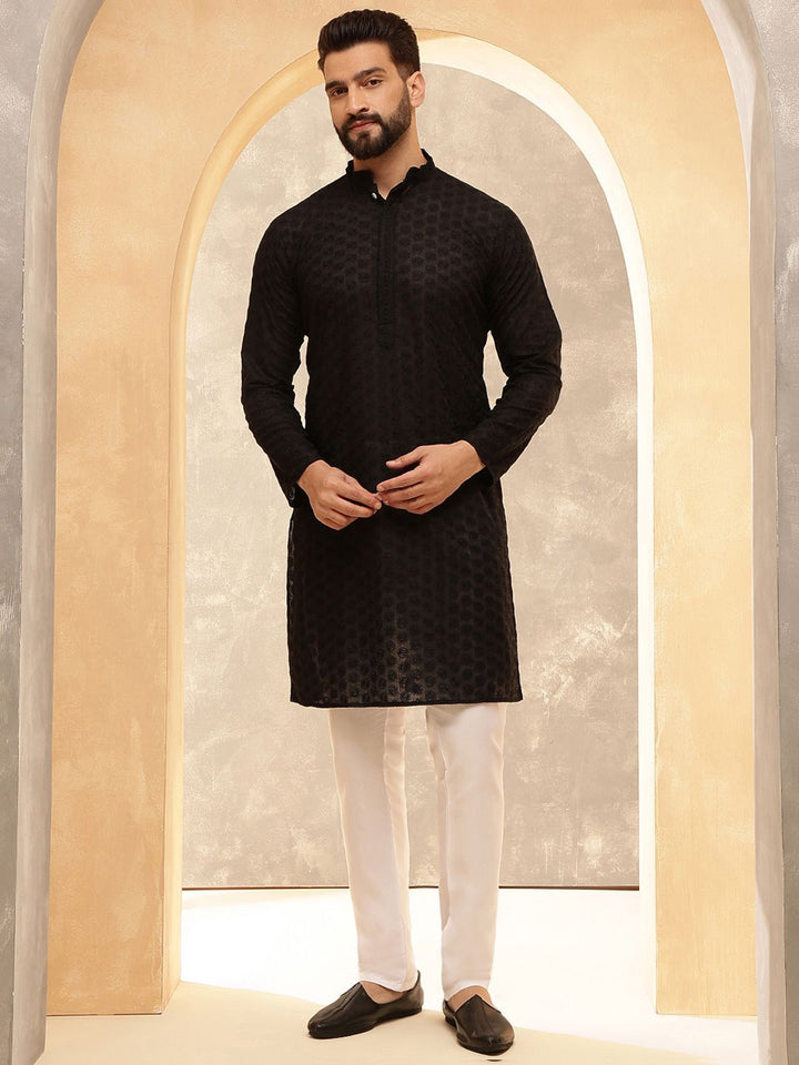 Anouk Black Geometric Embroidered Mandarin Collar Pure Cotton Kurta With Pyjama