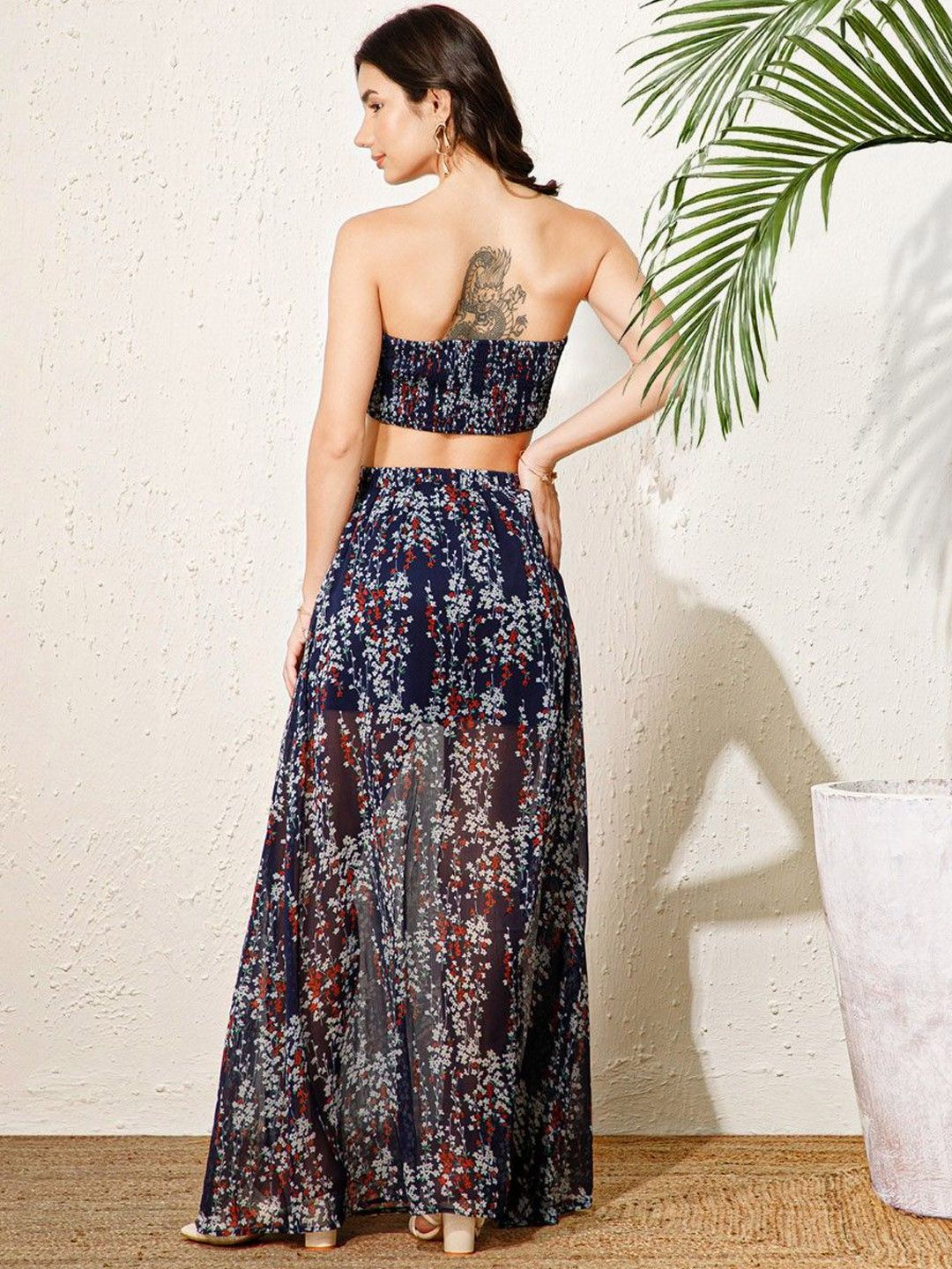 Berrylush Floral Printed Strapless Crop Top With Maxi Skirt