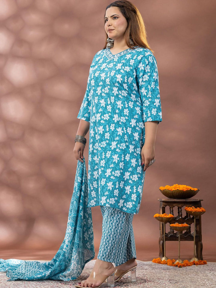 Mamicha Floral Printed V-Neck Tread Work Kurta Dengan Palazzo & Dupatta