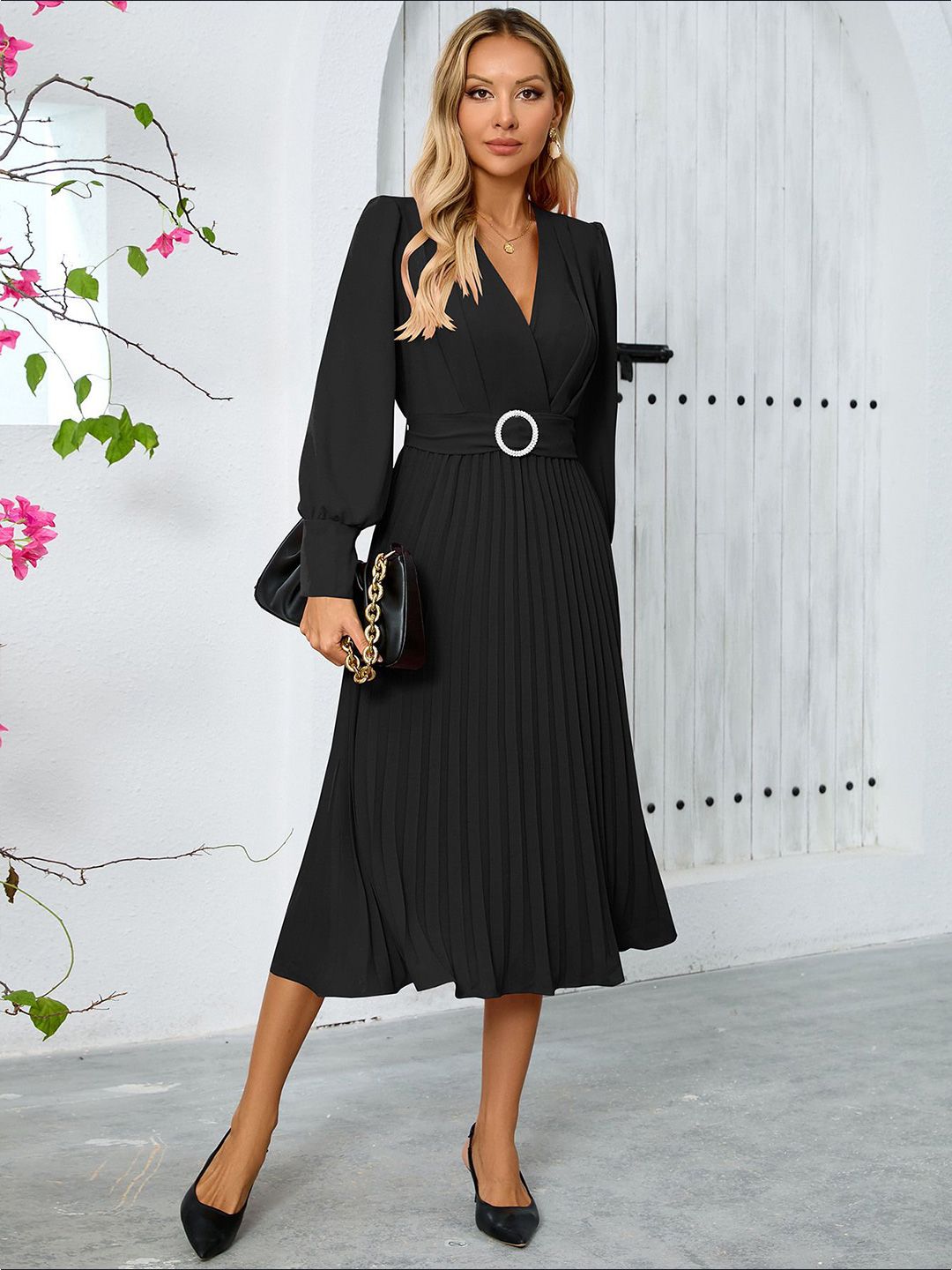 all about you Women V Neck Cuffed Sleeves A-Line Dress