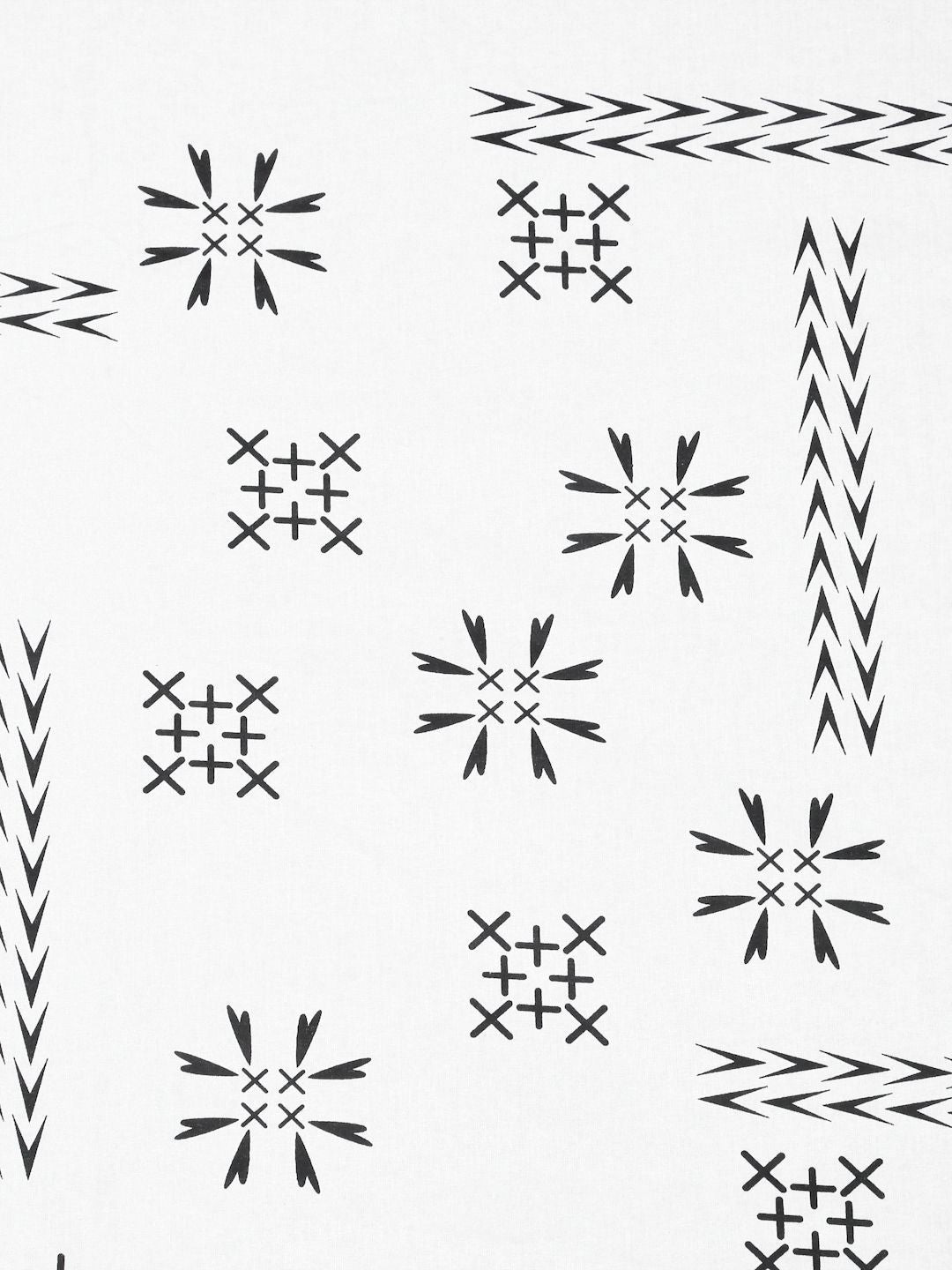 Myntra Elegant Homes White Geometric 400 TC Super King Bedsheet with 2 Pillow Covers
