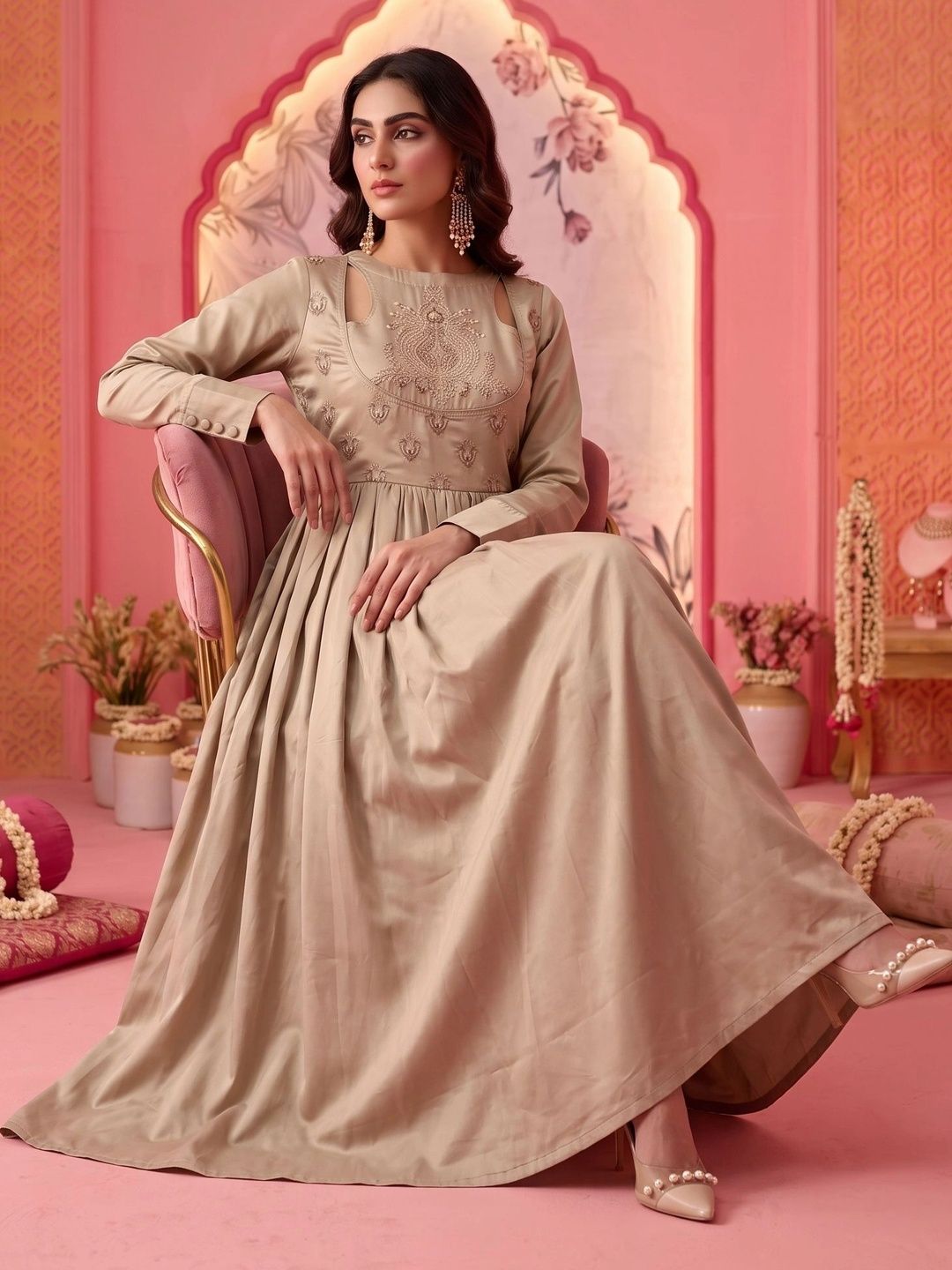 Mamicha Women Ethnic Motifs Embroidered Thread Work Anarkali Kurta