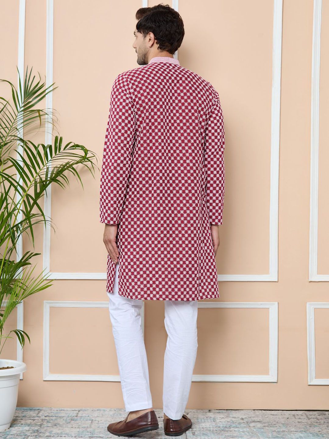 See Designs Men Ethnic Motifs Embroidered Regular Thread Work Kurta with Pyjamas