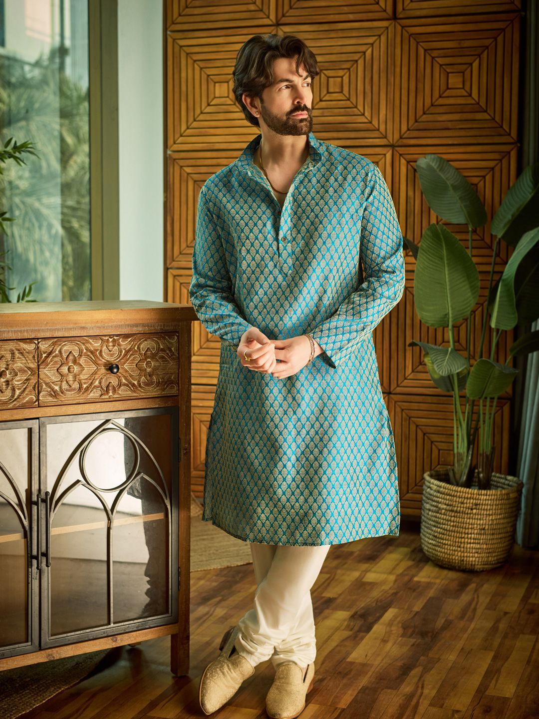 SOJANYA Ethnic Motifs Woven design Band Collar Straight Kurta With Churidar