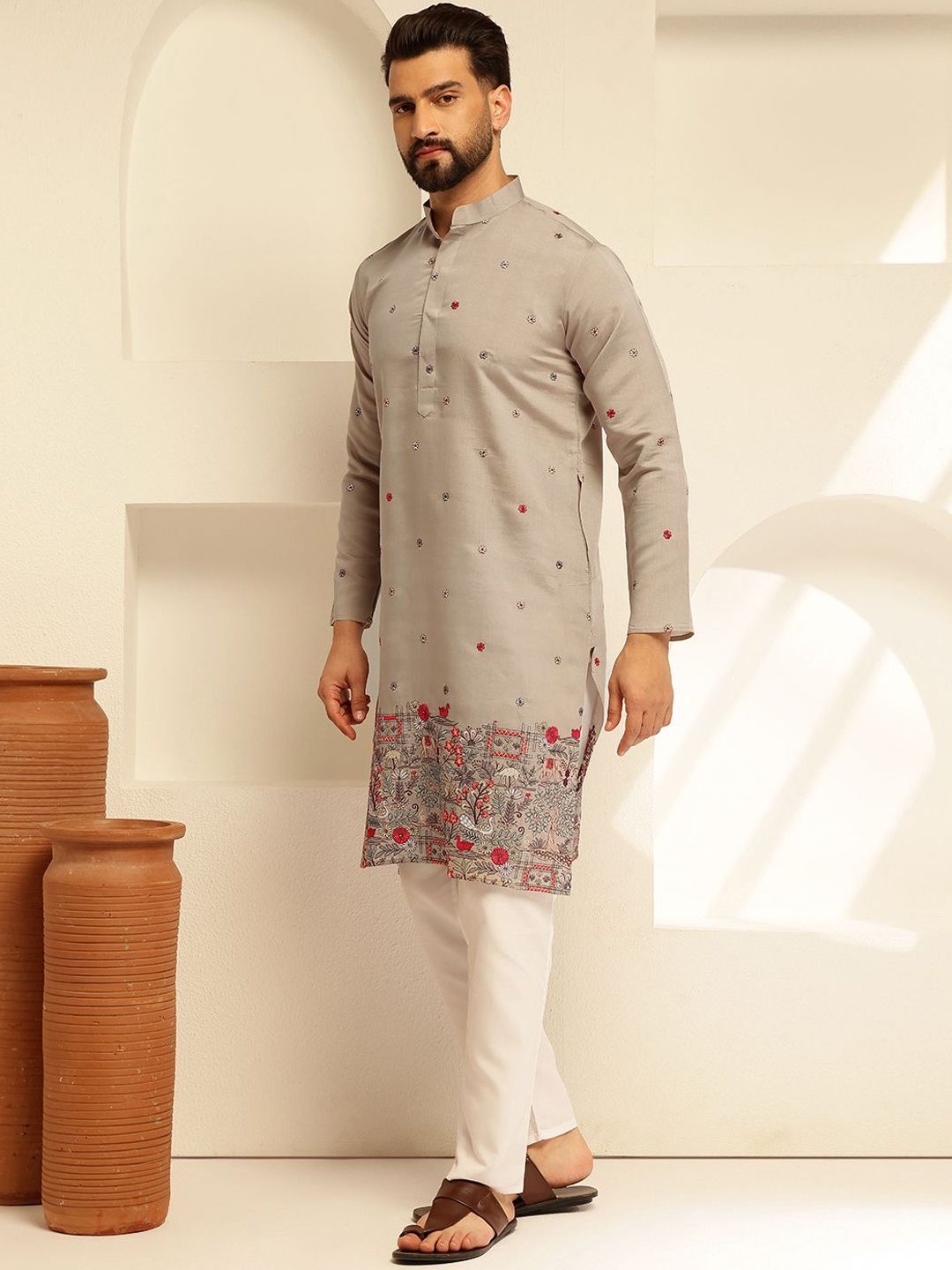 SOJANYA Floral Embroidered Thread Work Cotton Silk Straight Kurta