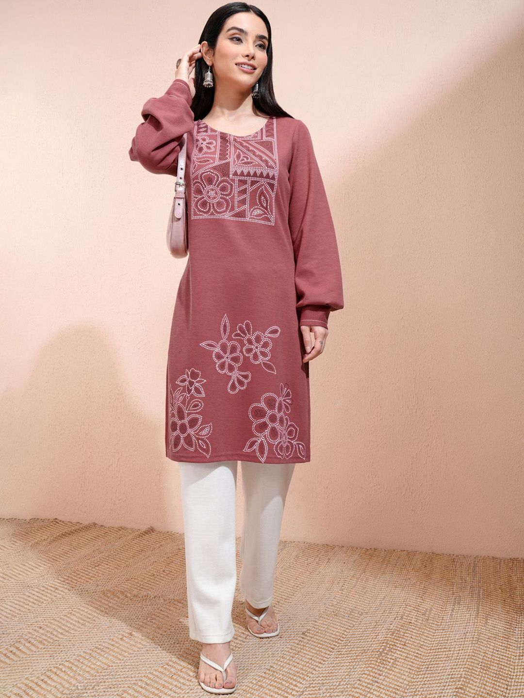 Vishudh Women Floral Printed Round Neck Long Sleeves Regular Straight Kurta