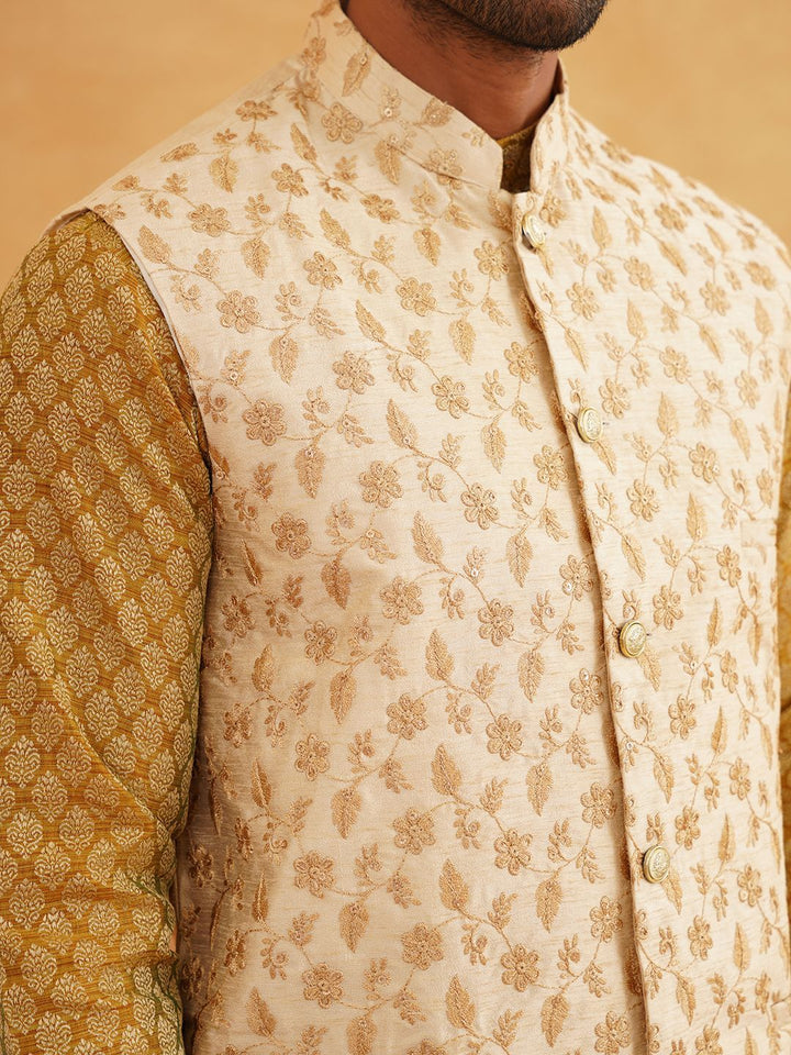 SOJANYA Ethnic Motifs Woven design Band Collar Kurta With Churidar And Nehru Jacket