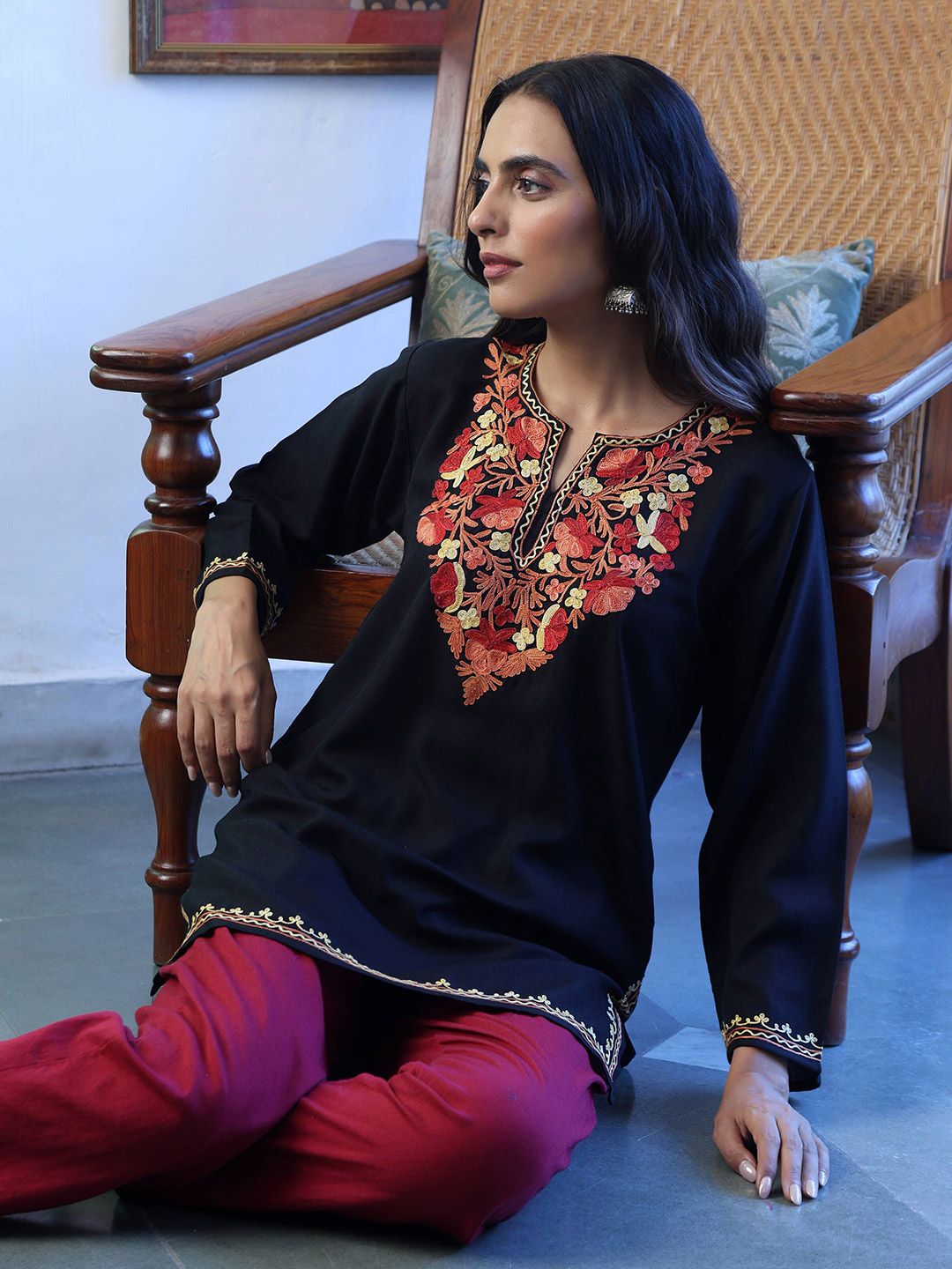 House of Chikankari Women Black Cotton Aari Sulam Kurta