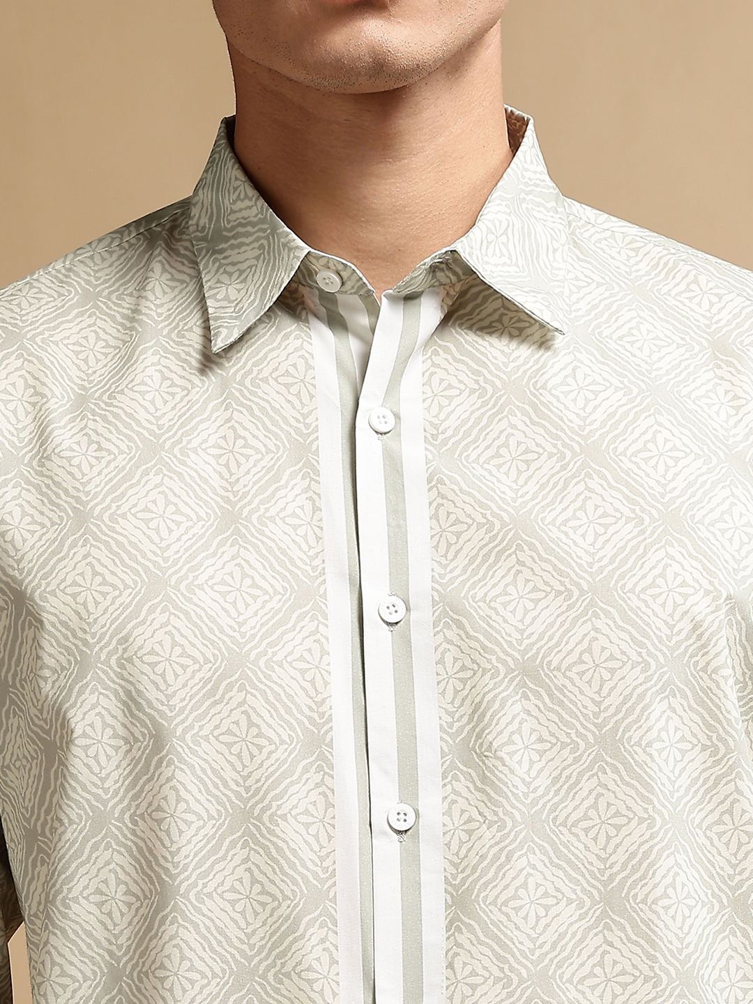 Baju Kasual Eszett Breezy Ethnic Motif Printed Spread Collar Cotton