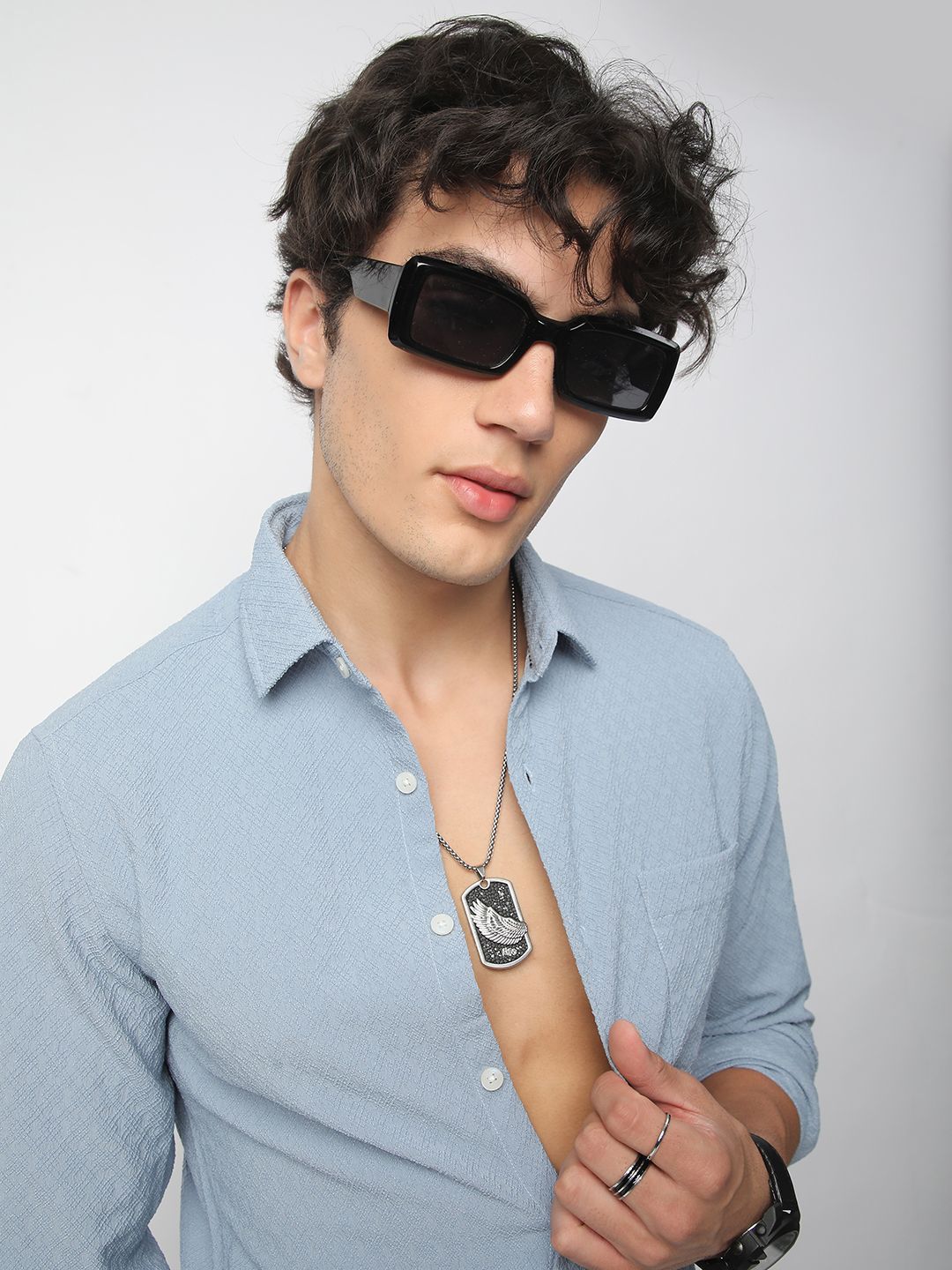 VASTRADO Men Classic Cutaway Collar Textured Slim Fit Casual Shirt