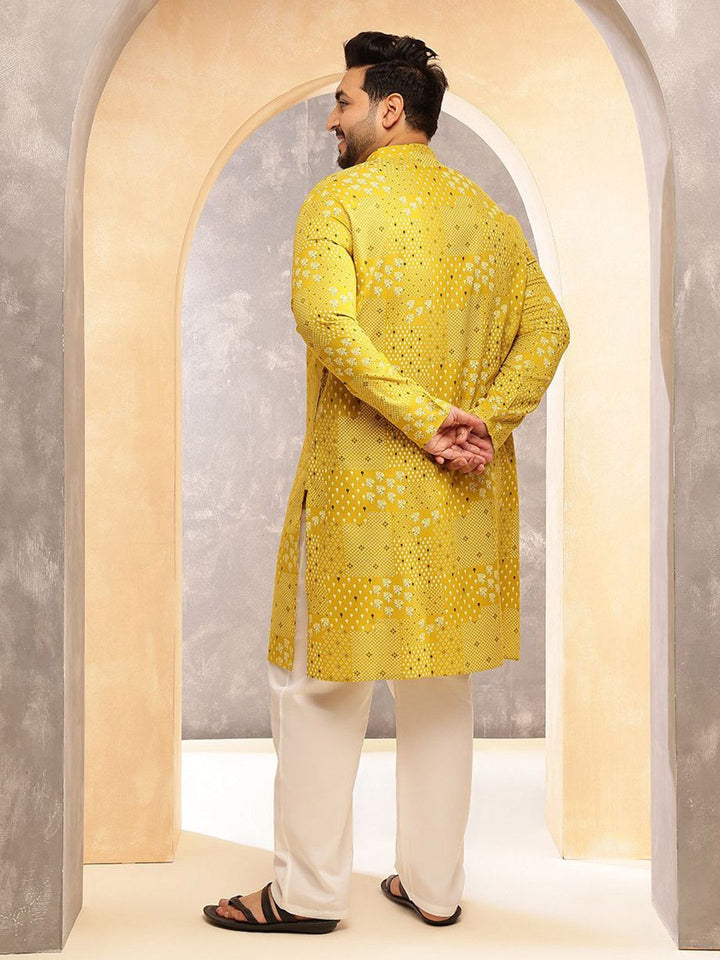 SOJANYA PLUS Floral Printed Mandarin Collar Straight Kurta