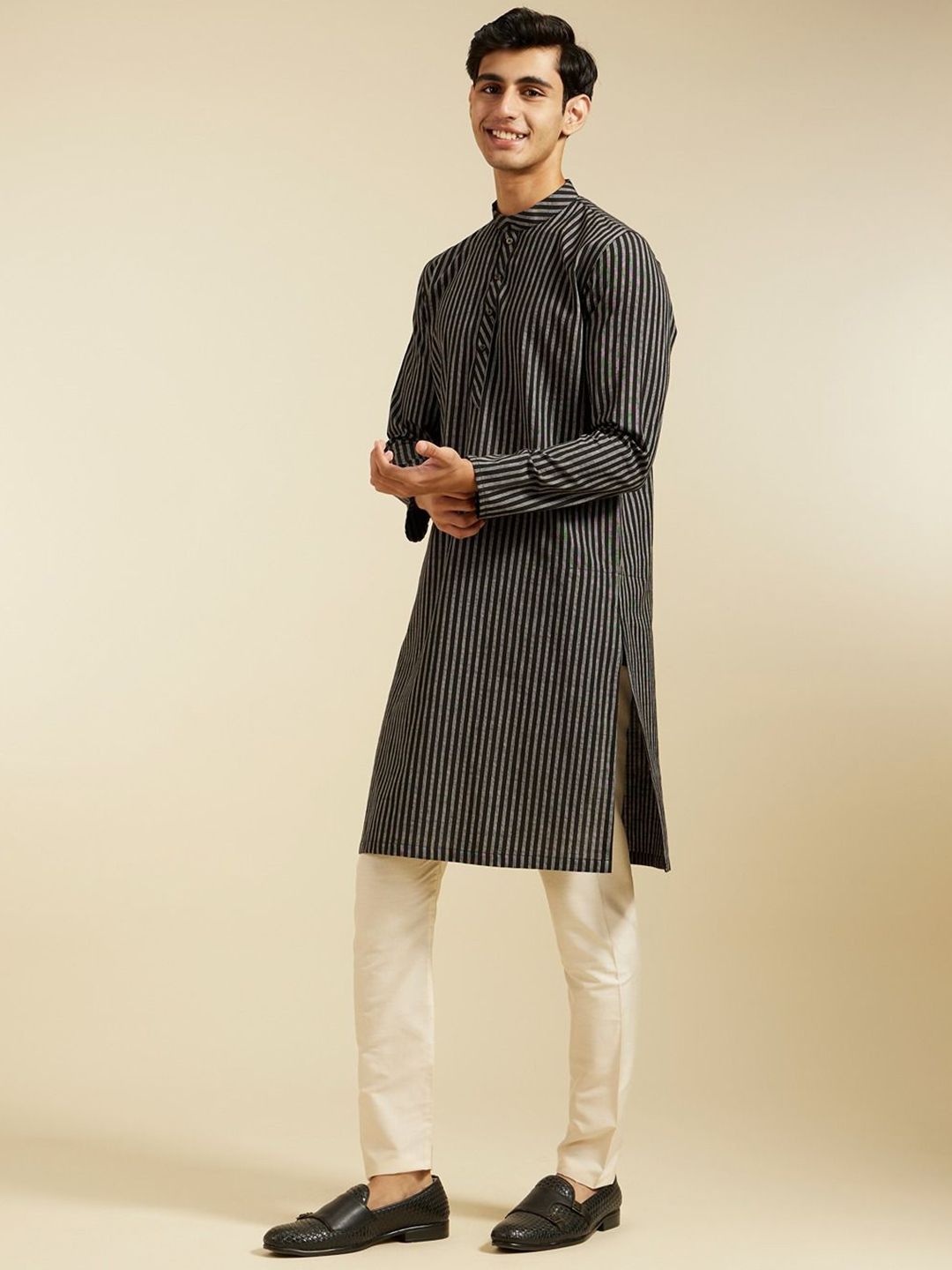 Diwas by Manyavar Striped Mandarin Collar Cotton Straight Kurta