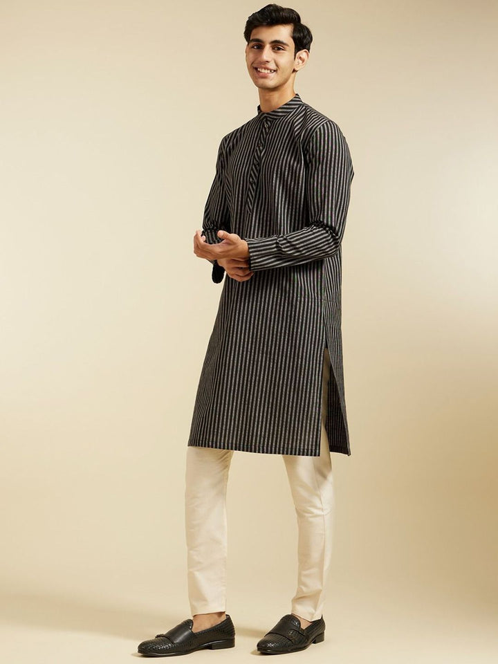 Diwas by Manyavar Striped Mandarin Collar Cotton Straight Kurta