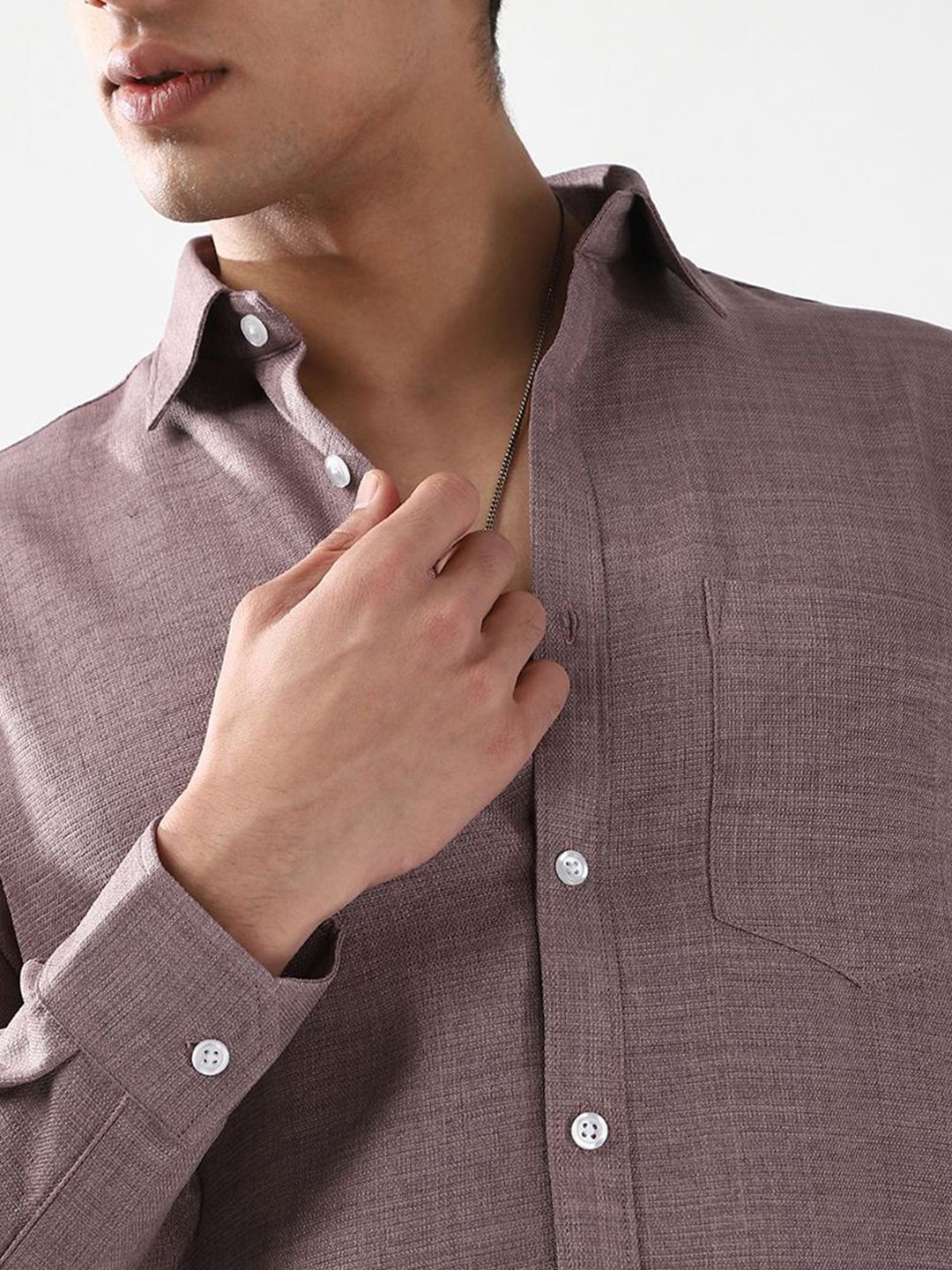 Urbano Fashion Men Purple Solid Linen Full Sleeve Relaxed Fit Casual Shirt