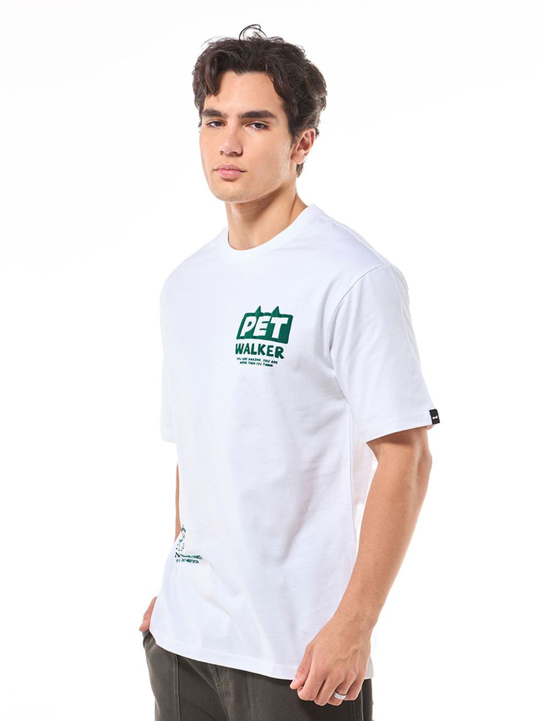 Bewakoof Men Graphic Printed Round Neck Cotton Pure Cotton Oversized T-shirt