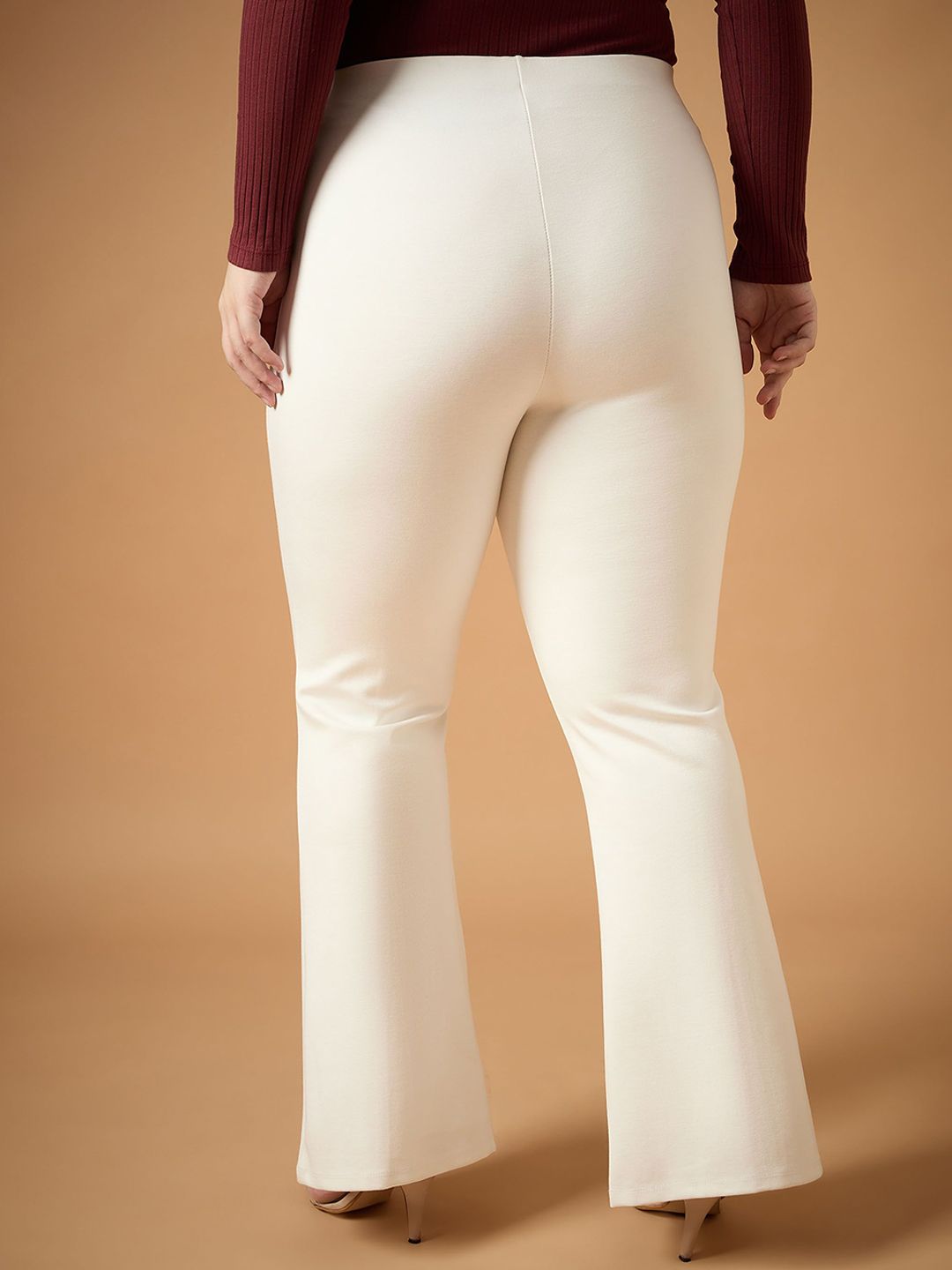 SASSAFRAS Curve Women Comfort Slim Fit High-Rise Trousers