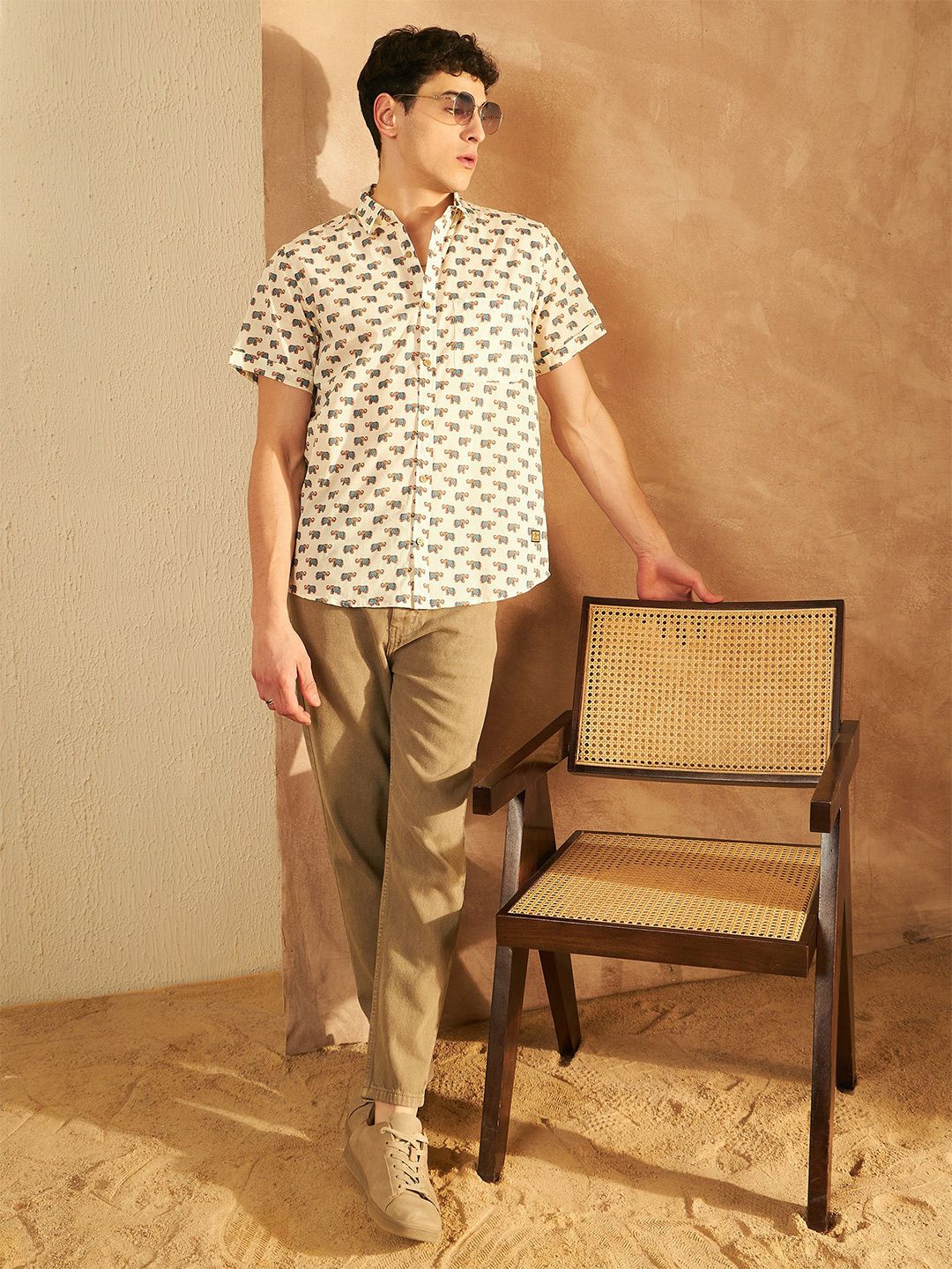 DENNISON Men Comfort Fit Animal Printed Spread Collar Cotton Casual Shirt