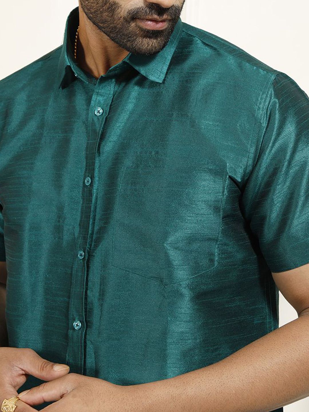 VASTRAMAY Shirt Collar Shirt With Veshti