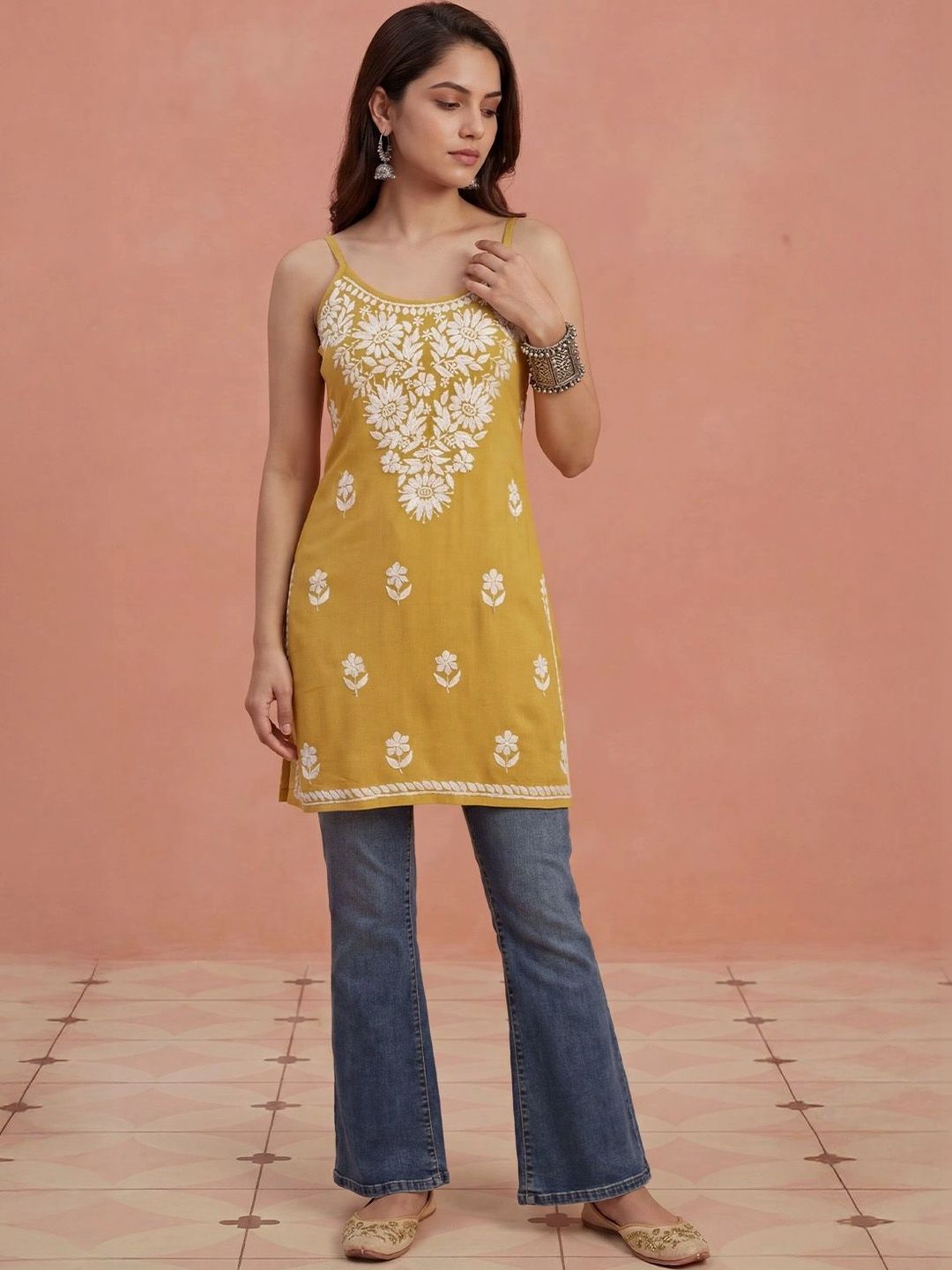 House of Chikankari Women Floral Embroidered Chikankari Kurta