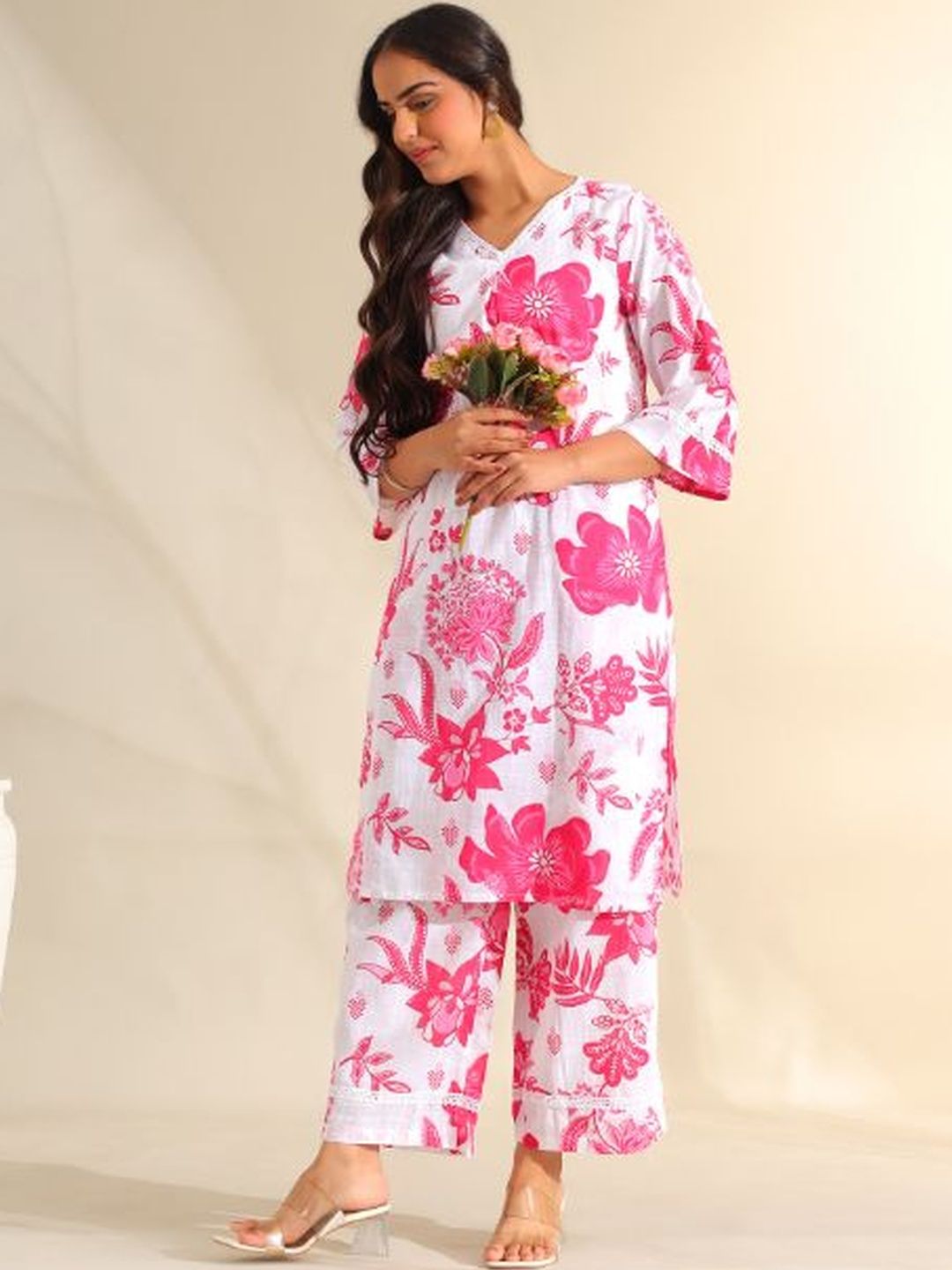 Mamicha Women Floral Printed Regular Pure Cotton Kurta with Trousers