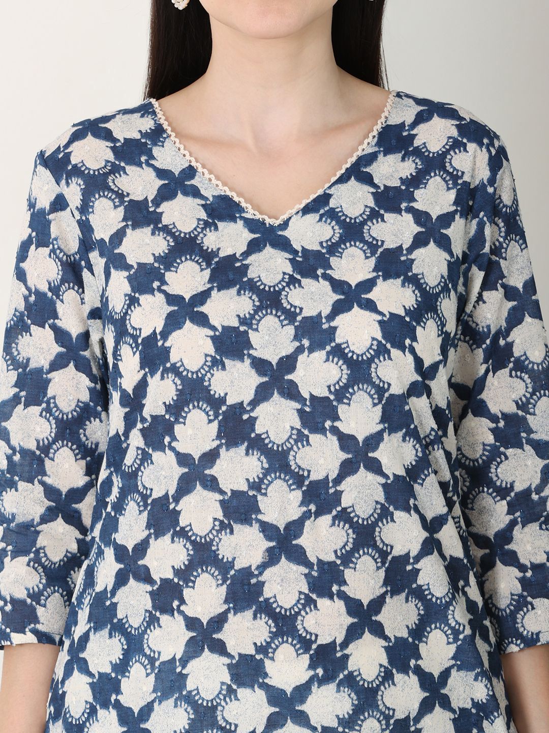 W Women Geometric Flared Sleeves Kurta
