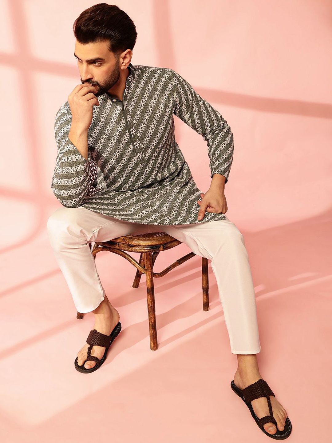 Anouk Geometrik Benang Sulam Kerja Kapas Kurta Lurus