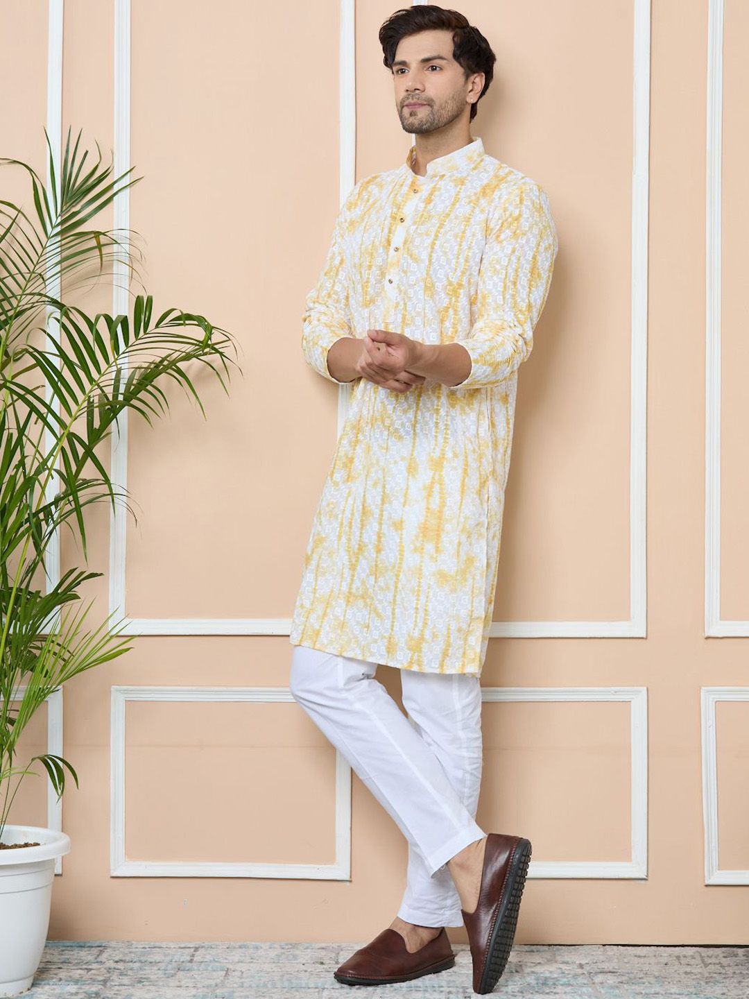 See Designs Men Ethnic Motifs Embroidered Regular Thread Work Pure Cotton Kurta with Pyjamas