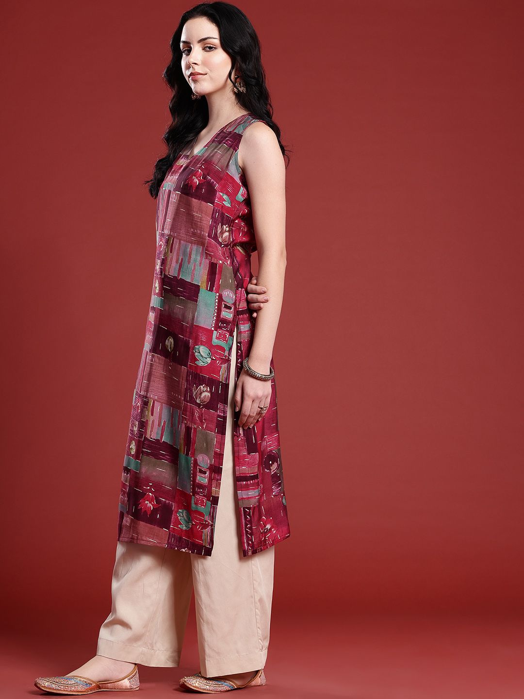 Anouk Printed V-Neck Straight Kurta