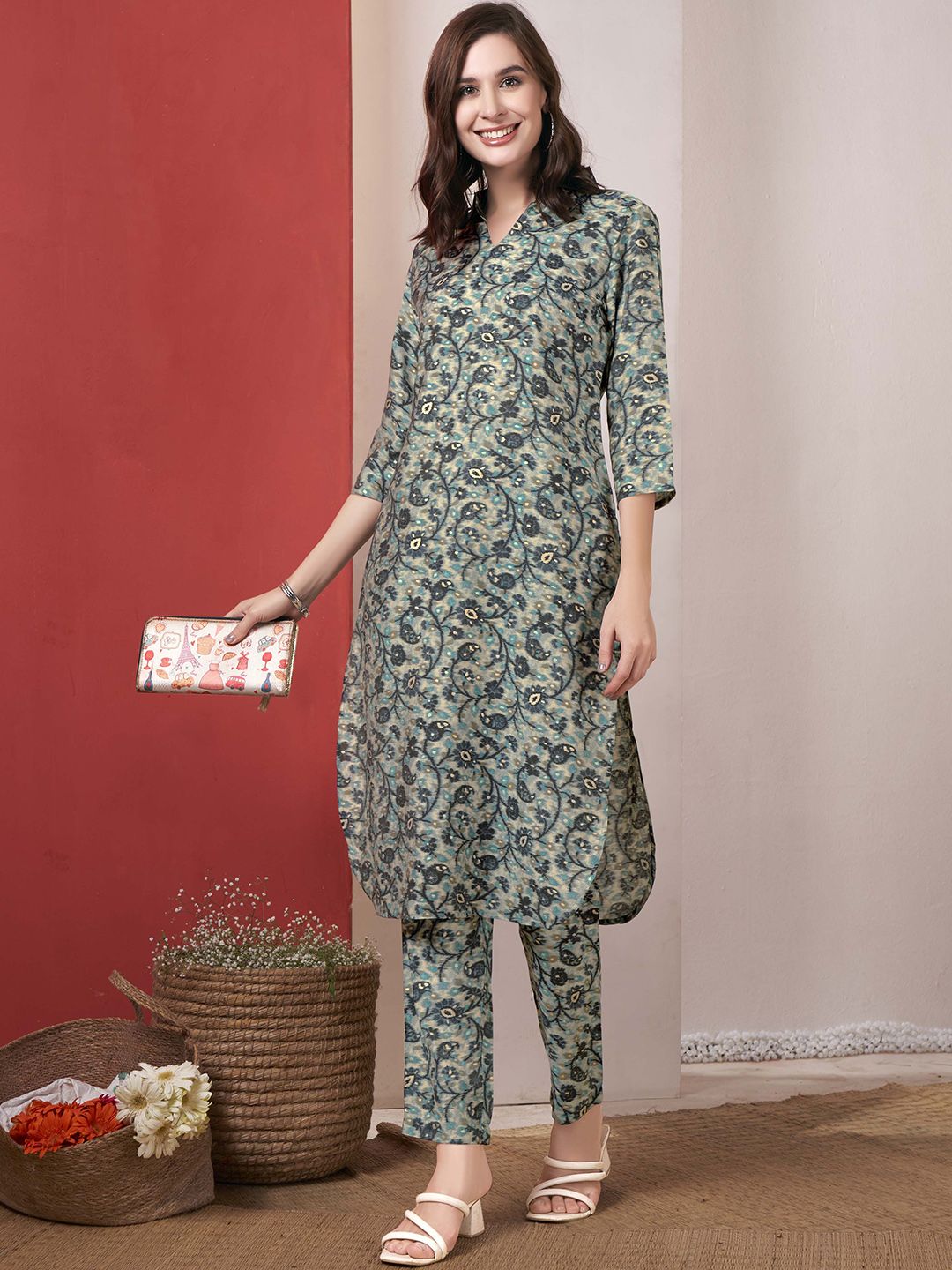 Anouk Floral Printed Shirt Collar Kurta With Trouser